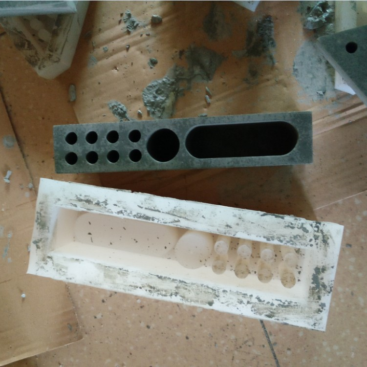 如何延長工業(yè)級模具硅膠使用壽命 ？